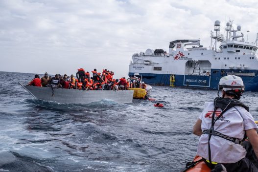 BRUSELAS ACUERDA UN ‘POLÉMICO’ PACTO EUROPEO DE ASILO Y MIGRACIÓN​