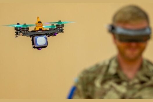 TOP GUN: LA ACADEMIA DEL EJÉRCITO BRITÁNICO PARA ENTRENAR A LOS PILOTOS DE DRONES KAMIKAZE​