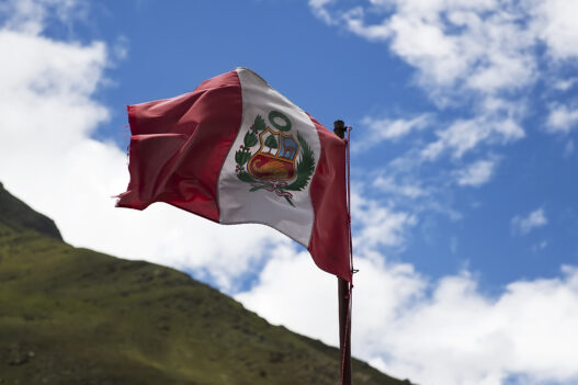 DESTITUYEN A PRESIDENTA DE PERÚ​