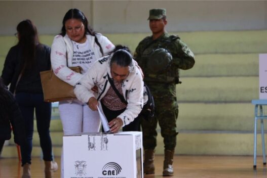 DANIEL NOBOA VIVE SU PRIMERA CAÍDA EN LAS URNAS Y EL ‘NO’ MARCÓ EN ECUADOR LAS CLAVES DEL RESULTADO​