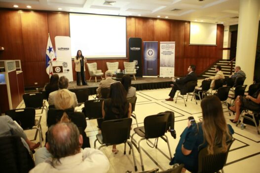 EL FORO ECONÓMICO EUROLATINO EN PANAMÁ CELEBRÓ SU SEGUNDA JORNADA CON UN FUERTE DEBATE SOBRE MERCADOS, INVERSIÓN Y DESINFORMACIÓN ECONÓMICA