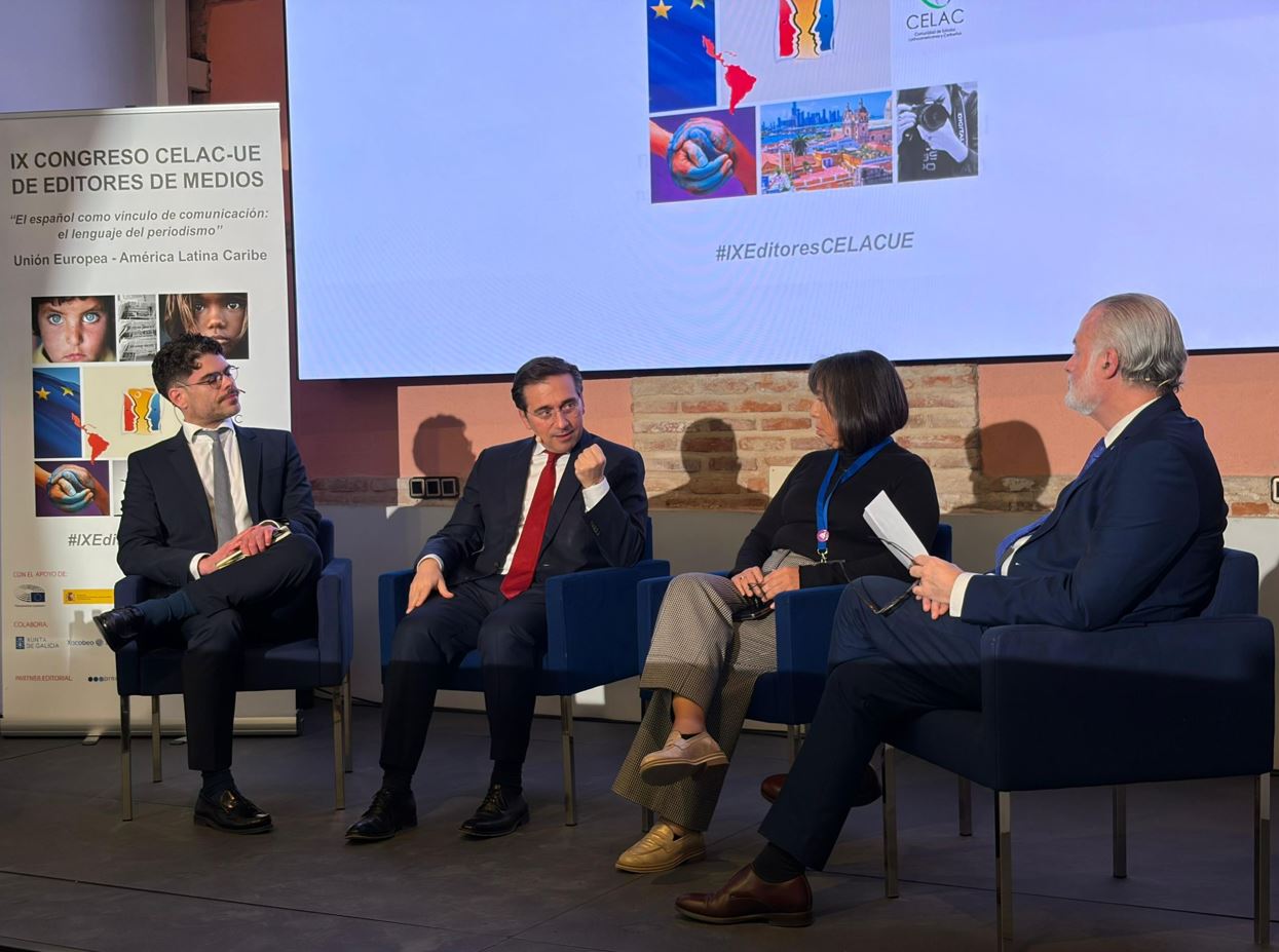 EL MINISTRO DE EXTERIORES DE ESPAÑA REIVINDICA UNA “VOZ IBEROAMERICANA” EN EL NUEVO ORDEN MUNDIAL Y DEFIENDE EL PAPEL DEL PERIODISMO FRENTE A LA DESINFORMACIÓN